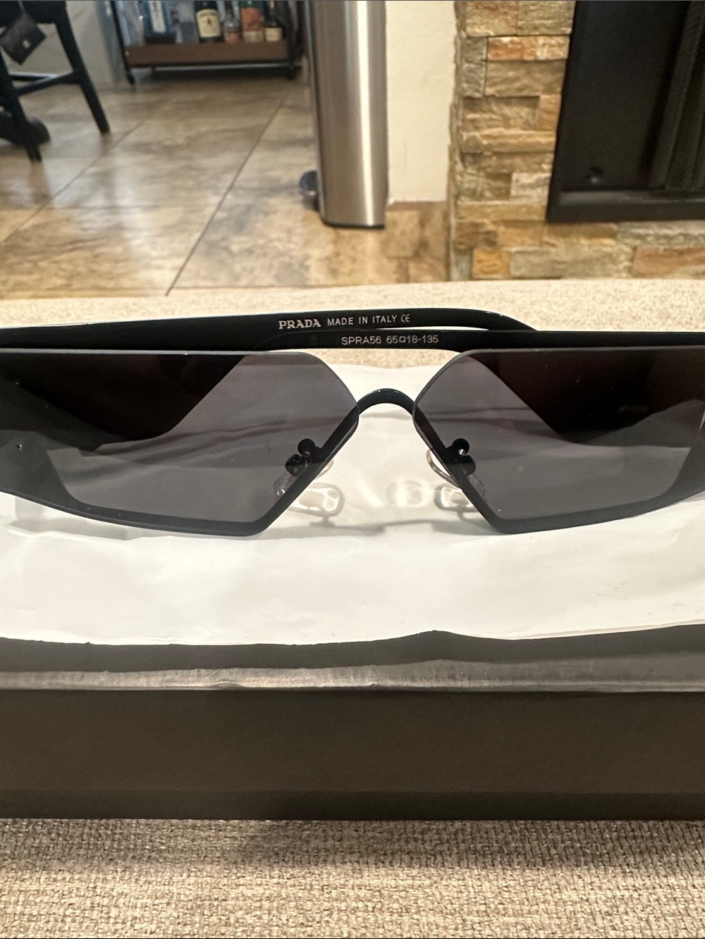 Black Geometric Rimless Sunglasses with Box - Picture 2 of 6